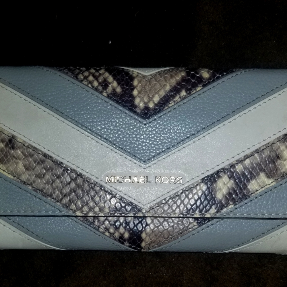 Michael Kors Tri Color Flap Wallet